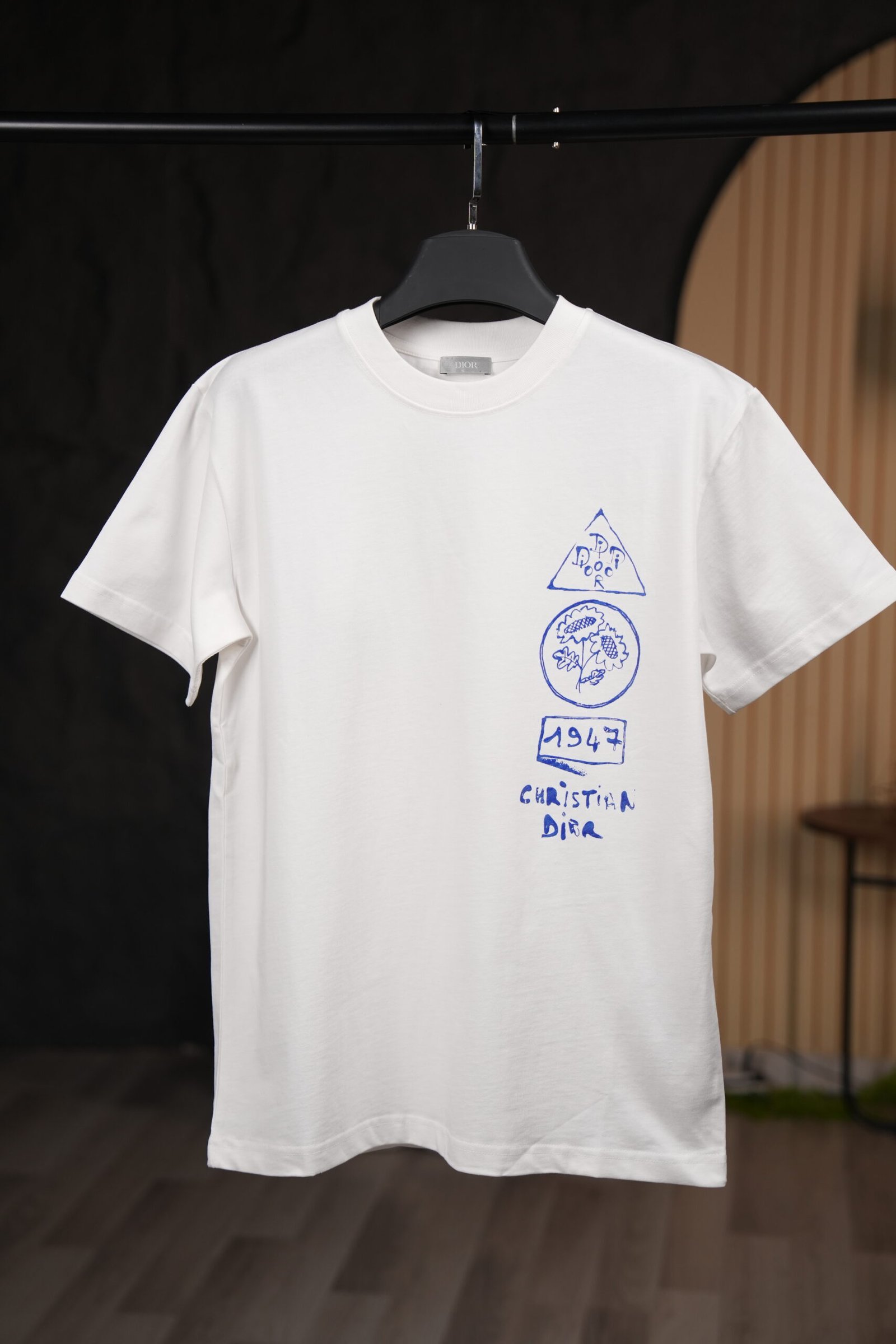 DSC03486 DIOR T - Image 1